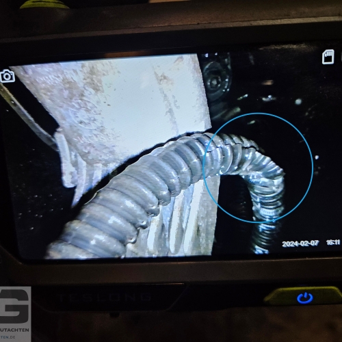 Endoskopaufnahme Stoßfänger vorne Kabelstrang gequetscht